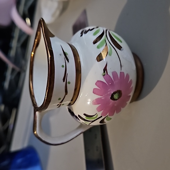 Gray's Pottery Stoke-on-Trent England Hand Painted Luster Mini Creamer Floral - Picture 3 of 7